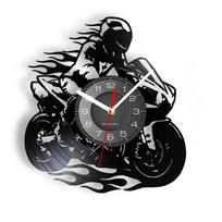 Motociklo vinilinės plokštelės sieninis laikrodis Asmeninis klubo pavadinimas Sieninis laikrodis Individualus motociklo laikrodis Sienos meno dekoras Vintažinis LP laikrodis gray