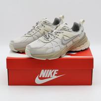 FZ2622-002 Nike V2K Run GORE-TEX Light Iron Stone Light Bone (Women's) 6W gray