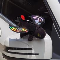 Animacinis pliušinis papuošimas Automobilio salono aksesuarai Motociklo šalmo aksesuarai Juodas skraidantis drakonas Automobilio stogo žaislas Lėlės ornamentai black