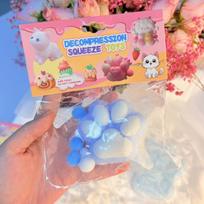 Cute Cat Paw Soft  Toy,  Squishy Toy with Shiny Confetti  Heart Details, Mixed Gentle Colors, Ideal for Easter Egg Basket Fille beige
