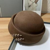 New pure wool flash diamond styling beret women's autumn and winter Internet celebrity hat British fashion outdoor thickened shopping hat tide M（56-58cm） brown