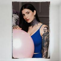 Sexy Vintage Tattooed Woman with Pink Balloon Tin Sign - Retro Distressed Metal Wall Decor for Bar Pub Home Cafe 8x12 Inch 20x30cm（7.8x11.8inch） black