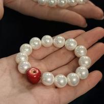 2026 New Red  White Apple Beaded Bracelet For Women Light Luxury Pearl Apple Elegant Delicate Bracelet 16cm beige