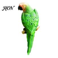 Synthetic Resin Bird Art Statue Tree Stump Parrot Ornament, Waterproof with Realistic Feather Texture, Feeder Decoration Outdoor Wall Mount A raudona
