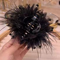 1Pc Peony feather grab clip light luxury hairpin temperament back hair claw hair shark clip black