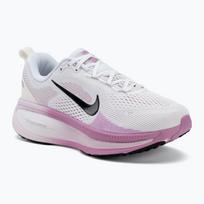 Moteriški bėgimo bateliai Nike Vomero 18 Wide balti/nuplautas alyvinis/šviesiai rožinis/juodas