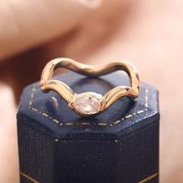 High-quality Simple Water Ripple Design-inlaid with High-quality AAAA Shining Zircon Ladies Ring-can Be Stacked US-10 auksas