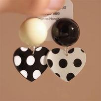 2026 Retro Hong Kong Style Black & White Polka Dot Heart Earrings – High-End Niche Design Stud for Women beige