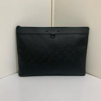 [Pre-Owned] Discovery Pochette Classic Monogram Embossed Zipper Large Cowhide Clutch - Excellent #RUFQZW ONE SIZE black