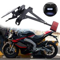 Universalus motociklo valstybinio numerio laikiklio pažymėjimas su reguliuojamu LED galinio žibinto kampu