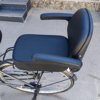 Galinė dviračio sėdynė su atlošu Ypač minkšta paminkštinta Vaikams Dviračio Lengvas montavimas Dviračio keleivis Seat W-fence-pedal black