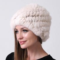 Megzta triušio kepurė su natūraliu kailiu šilumai žiemą Elastic (55-60cm) smėlis