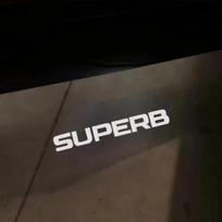 Automobilio durų LED HD pasveikinimo šviesos projektorius su logotipu Skoda VRS Octavia A5 MK2 Superb 2 MK2 3 MK3 3U 3V 3T 3V5 nlvg96 LOGO F black