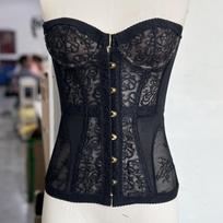 Aštri mergina Seksualus aptemptas korsetas Seksualus nėrinių mozaika Skaidrus viršus Be rankovių Atidengti pečiai Vasaros mada Moterų gatvės madingas marškinėlis S black