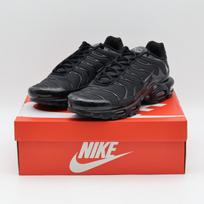 604133-050 Nike Air Max Plus Triple Black (Men's) 9.5 black