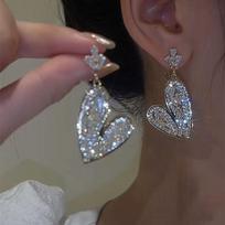 2026 New Inlaid Zircon Long Tassel Black Pearl Earrings Women's Personality Fashion Earrings Wedding Jewelry Birthday Gifts