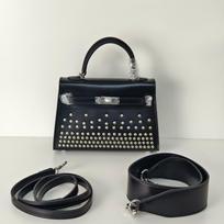 Rivet BOX karvės odos antros kartos krepšys sidabrinė sagtelė madinga universali mini odinė paštininko krepšys platus peties dirželis peties krepšys Mini version (length 19cm) juoda