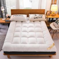 Feather Velvet Mattress Pad: Thickened, Lamb Wool, Tatami Style, All-Season Comfort 90x200 cm brown