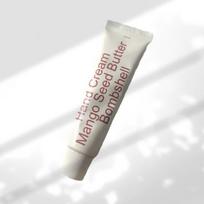 Hetras Mango Seed Butter Perfume Hand Cream Bombshell 1 pcs 50ml white
