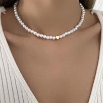 Niche perlinių širdelių pakabuko karoliai - Moteriška universali madinga raktikaulio grandinėlė su lengvo prabangos patrauklumu Pearl Necklace brown
