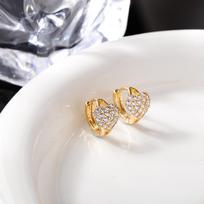 Heart-Shaped Zirconia Rhinestone Ear Cuff - Luxurious, Shiny, Versatile Ear Accessory for Women gray
