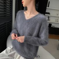 Women's V-Neck Cashmere Sweater: Loose, Thickened, Lazy Style Knitwear for Autumn/Winter 2025 M gray