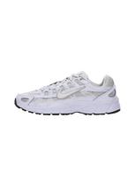 Nike Sportswear Sportbačiai 'P-6000' sidabrinė / platininė spalva / balta / balkšva