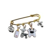Cute Baby Arrival Enamel Safety Pin Brooch Creative Stroller Bottle Dummy Design Lapel Pin for New Parent Gift balta