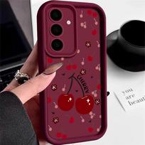Raudonų vyšnių rašto minkštas dėklas su apsauga lęšiui, skirtas Samsung S25 S26 Ultra S24 FE S23 Plus A16 A56 A36 A55 A26 A25 A15 A35 A54 A17 A27 A37 A57 telefono dėklas Samsung A26 5G vyno raudonos spalvos