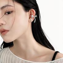 Sweet Bow Ear Cuff - Playful, Cute, No-Piercing, Exquisite High-End Jewelry black