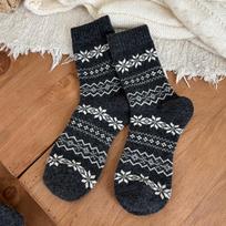 Storos ir šiltos vilnonės kojinės moterims rudeniui ir žiemai, retro sniego rašto pūkinės pusblauzdinės kojinės 1 pair tamsiai pilka spalva