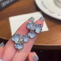 Diamond dripping flower stud earrings Korean small fresh fashion high sense earrings versatile niche personalized earrings gray