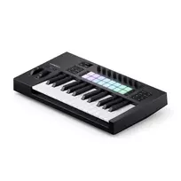 Novation Launchkey 25 mk4 - MIDI klaviatūra 25 raktai