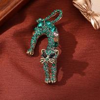 Colorful Cat High-end Elegant and Gorgeous Animal Lazy Catwoman Brooch 3cm*5cm brown