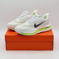 HQ2592-100 Nike Pegasus Premium White Summit White Volt Black (Men's) 9 white