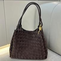 Nauja verstos odos pintinė parašiuto tipo rankinė kibiro formos rankinė daržovių krepšys nešiojama per petį messenger tipo rankinė moterims 30cm*20cm*26cm tamsiai ruda spalva