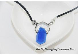 Anime Devil May Cry 5 Dante Necklace - Demon Hunter Soul Stone Pendant for Couples raudona