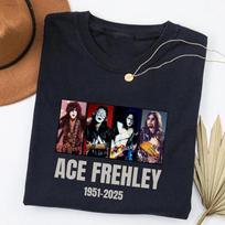 Vintage 90s Ace Frehley Signed s-5xl Fans Classic T Shirt unisex Unisex T-Shirt M black