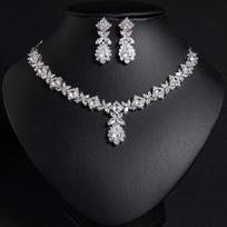 Women's Light Luxury Design Geometric Pendant Zircon Necklace Earring Set Fashionable And Versatile Niche Design Sense Set black