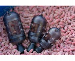 Žvejybinis šėrykla Preston Carp Maggot Feeder, didelė, 28 g