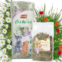 Šienas ir džiovinti žolelių skanėstai triušiams, jūrų kiaulytėms ir graužikams, 800 g + 400 g