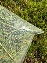 Natūralios kvapnios šienas graužikams ir triušiams, 1 kg