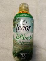 Skalavimo priemonė LENOR Luftfrisch Landwiese, 1,064 l, 76 skalbimų, pagaminta Vokietijoje