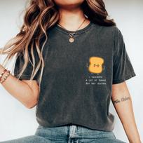 Juokingi marškinėliai su glitimu Mielas kišeninis duonos glitimo neturintis marškinėlis Celiakijos ligos dovana Juokinga dieta be glitimo Celiakija sergančio draugo dovana Maisto netoleravimo marškinėlis 110 black