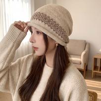 Vintage Autumn and Winter Fair Island Wind Stacking Hat Female Face Small Wool Edge Knitted Jacquard Letter Knitted Baotou Hat black