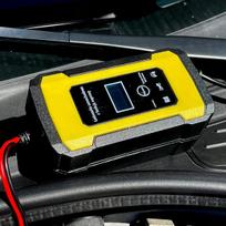 Automatinis 12V 6A akumuliatoriaus įkroviklis su LCD ekranu ir remonto funkcija
