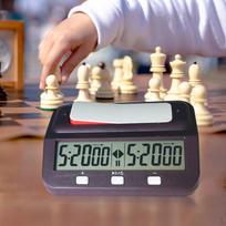 Advanced Digital Chess Clock for Competitive Tournaments vyno raudonos spalvos