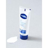 Vaseline All Over Pose Cream 40 G white