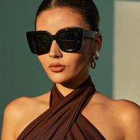 Classic Fashion Luxury Quadrate Sun shades Universal Gradient Lens Classic Sun Shades Eyewear For Women Sexy Big-frame Shades black