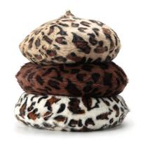 French Style Beanie Hat Soft Beret Leopard Print Hat Berets for Women French Hat raudona